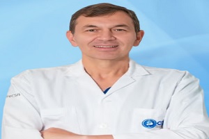 Dr. Eduardo Valdivieso Rueda