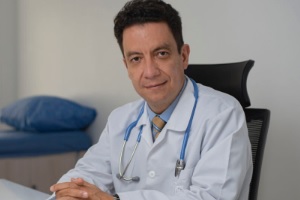 Dr. Elías Alfonso Forero de los médicos digestivos