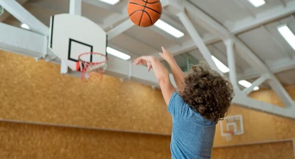 Las 10 mejores escuelas de basquetbol para niños en Colombia