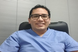 Dr. Leonardo Bernal Correa de los urólogos en Colombia
