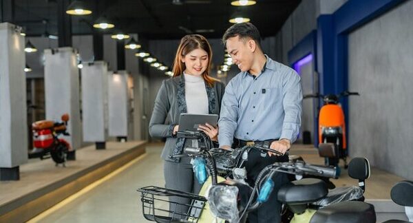 Los mejores concesionarios de motos eléctricas en Colombia