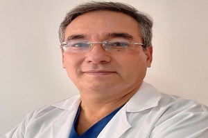 foto del Dr. Carlos Iván Reyes Suárez