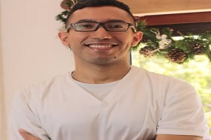 Dr. Cristian Andres Puello Correa, estomatólogo