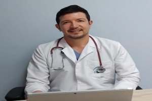 Dr. Eybar Alfonso Diaz Ibarra, reumatólogo