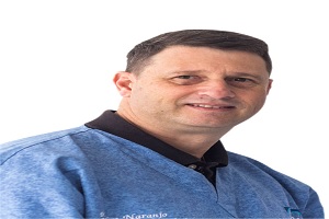 de los mejores estomatólogos en Colombia, el Dr. Felipe Naranjo Restrepo