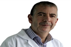 foto del Dr. Javier Carrera