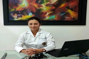 Dra. Diana Katherine Guavita Navarro, reumatólogo