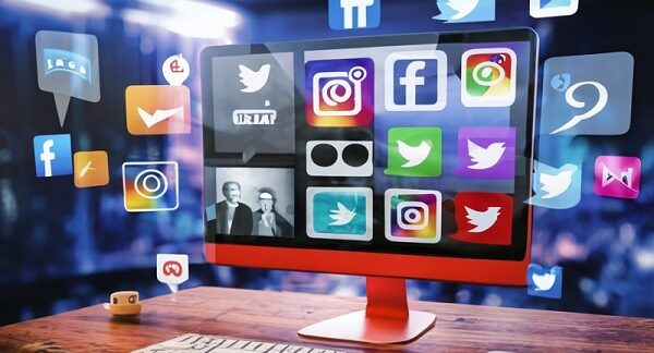 gestores de redes sociales, imagen de una pc con todas los logos de redes sociales, representando la gestión de redes sociales