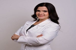 una de las médicos de trasplante capilar en Colombia, foto de la Dra. Lizet Katiuska Rojano Fritz